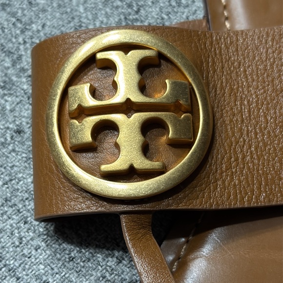 EUC Tory Burch Benton Band Calf Leather Flat
Thong Sandals - Picture 3 of 8
